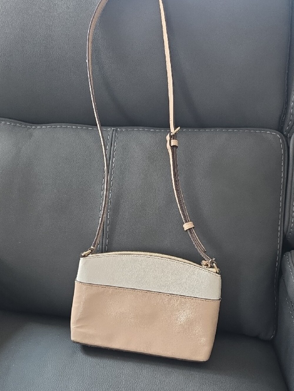 kate spade Two-Tone Beige and Ivory Leather Crossbody - Picture 3 of 9